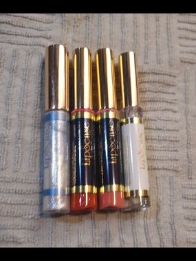 LipSense Complete Kit: 4-Piece Lip Set - MSRP $97
